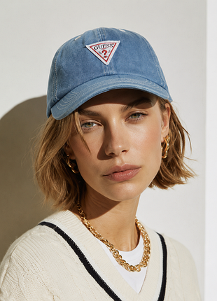 Кепка guess