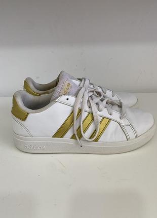 Кросівки жіночі adidas оригінал
