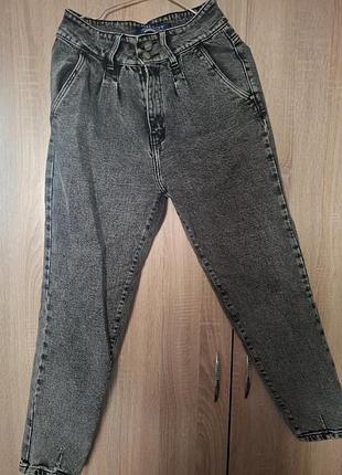 ​👖 серые джинсы мом с защитами joliot (размер 29)