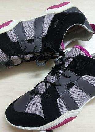 Кроссовки мокасины кожа жен.40-41р.geox италии