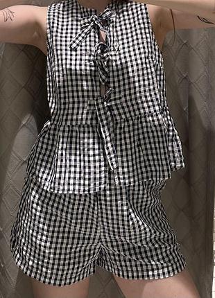 Костюм шорти + блуза stradivarius в клітинку