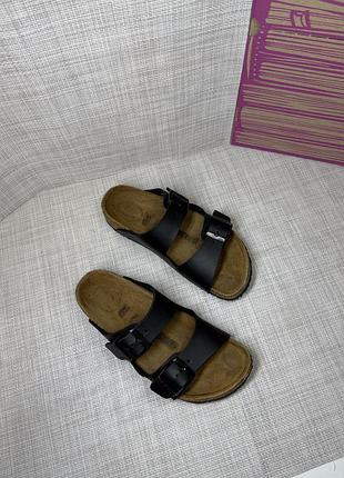 Оригінальні шльопанці birkenstock шкіряні анатомічні