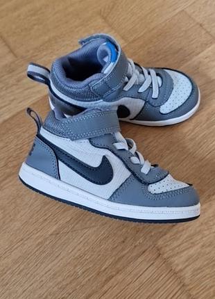 Кеди черевики хайтопи  nike court borough mid / розмір 25 оригінал