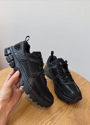 Оригинальн! сша! женские кроссовик nike zoom vomero 5 в новом состоянии
