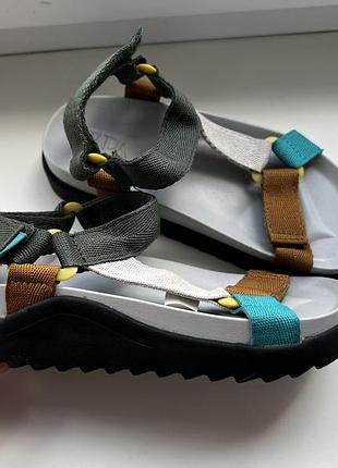 Босоніжки zara 28 розмір