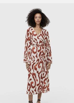 Длинное платье на запах с абстрактным узором h&amp;m