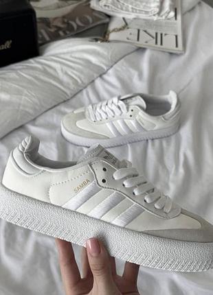 Нові жіночі кросівки adidas samba білого кольору на платформі.