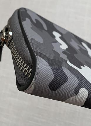Клатч косметичка від miriade s.p.a. ліцензійна лінійка сумок valentino.