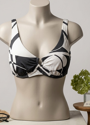 Lisca 38e, отличный купальный лиф