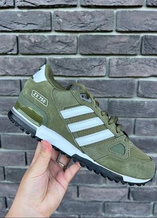 Кросівки adidas zx 750 зеленого кольору - стильний вибір для міста. відмінна якість від відомого бренду.
розмір 40(25,5 см)
повністю нові