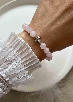 Браслет из розового кварца с крестиком 4513