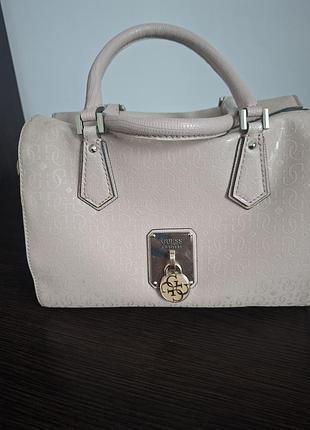 Сумка бочечка guess