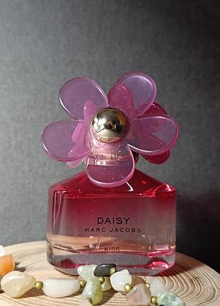 Туалетная вода day marc jacobs kiss (50мл) •оригинал)