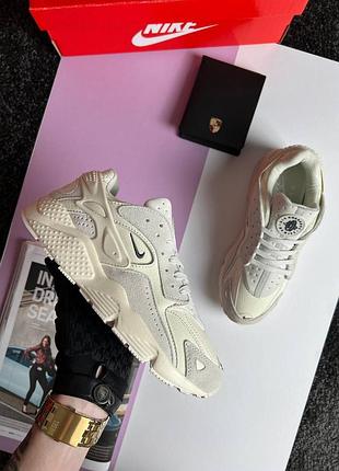 Женские кроссовки nike air huarache beige