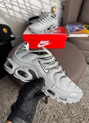 Чоловічі кросівки nike air max plus tn pale grey 5