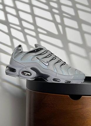 Чоловічі кросівки nike air max plus tn pale grey 8