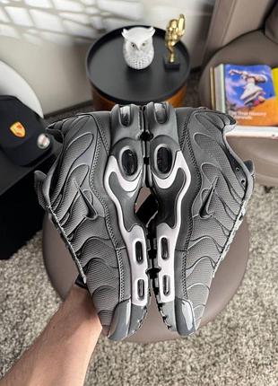 Чоловічі кросівки nike air max plus tn grey white 3