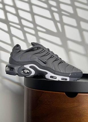 Чоловічі кросівки nike air max plus tn grey white 9