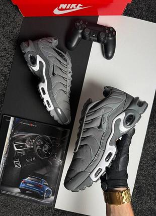Чоловічі кросівки nike air max plus tn grey white 10