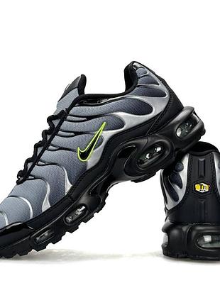 Чоловічі кросівки nike air max plus tn black grey silver 4