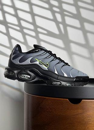 Чоловічі кросівки nike air max plus tn black grey silver 7