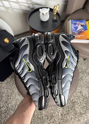 Чоловічі кросівки nike air max plus tn black grey silver 8