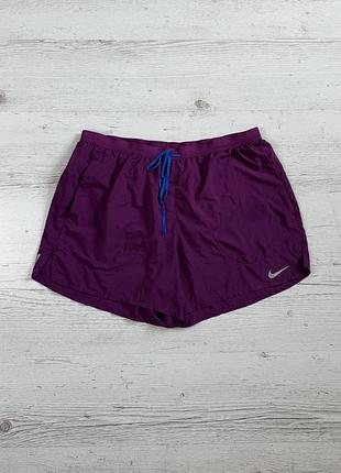 Спортивні шорти nike