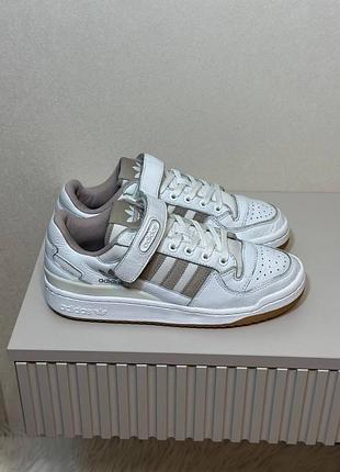 Кросівки adidas шкіряні
