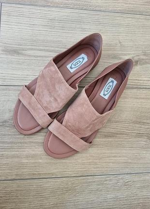 Босоножки tod's, кожаные босоножки tod's