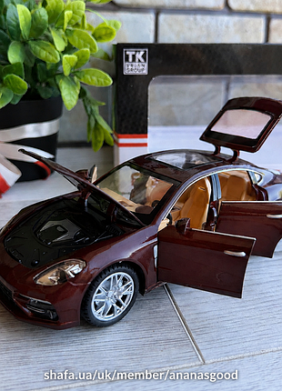 Металева машинка porsche panamera бордова 1:24, 20 см, світло та звук, відчиняються двері, капот і багажник