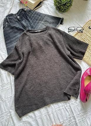 Графитная вязаная футболка от zara