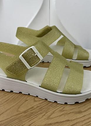Оригінальні жіночі босоніжки skechers