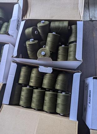 Нові швейні нитки в бобінах колір хакі / оливковий / нитки для шиття армовані