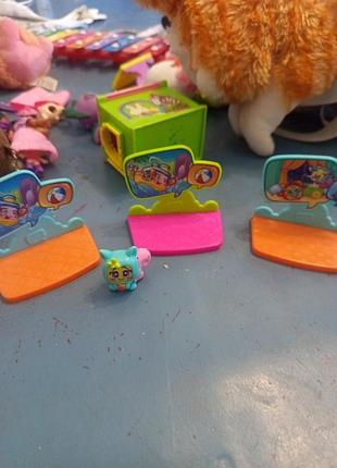 Игрушки мочи попс домаки и 1 игрушка