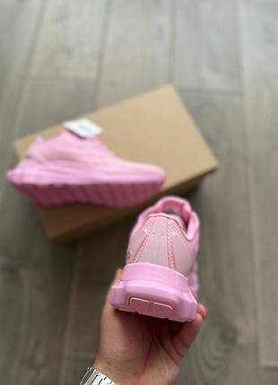 Alo yoga runner pink