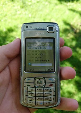 Nokia n70 (звичайна, але прошита на останню music edition)