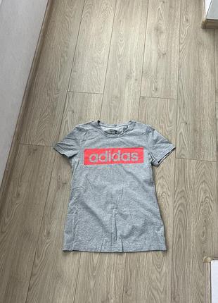 Футболка adidas