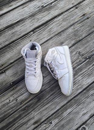 Кроссовки jordan. nike air jordan. кроссовки 37.5 размер. кроссовки высокие. кроссовки кожаные. кроссовки.