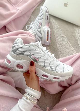 Стильные женские кроссовки nike air max plus tn white