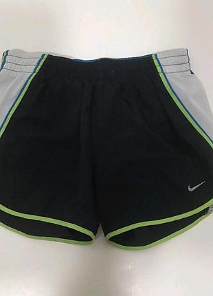 [l] женские спортивные шорты nike
