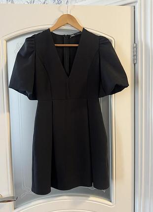 Чорна сукня міні zara