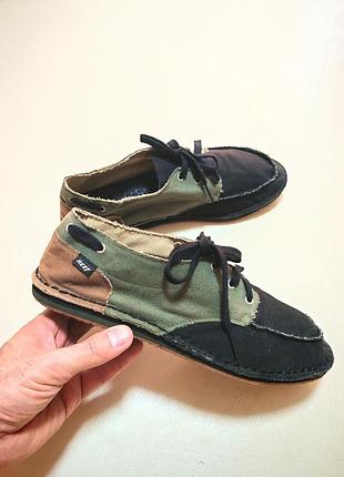 Легкие парусневые туфли топ сайдеры reef deckhand 3 olive black