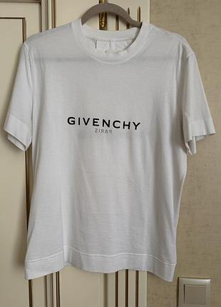 Футболка givenchy