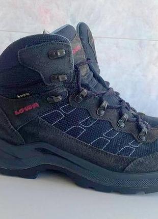 Lowa taurus pro gore-tex жіночі трекінгові чоботи оригінал сірі 40 розмір