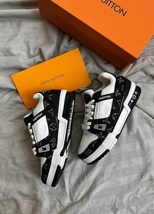 Louis vuitton trainer sneaker black white