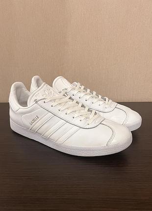 Кросівки adidas gazelle (модель bb5498),оригінал, шкіра, розмір 42, стан чудовий