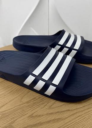 Оригінальні чоловічі шльопанці adidas