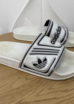 Оригінальні чоловічі шльопанці adidas