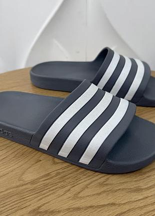 Оригінальні шльопанці adidas