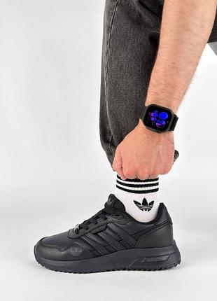 Adidas retropy all black 5